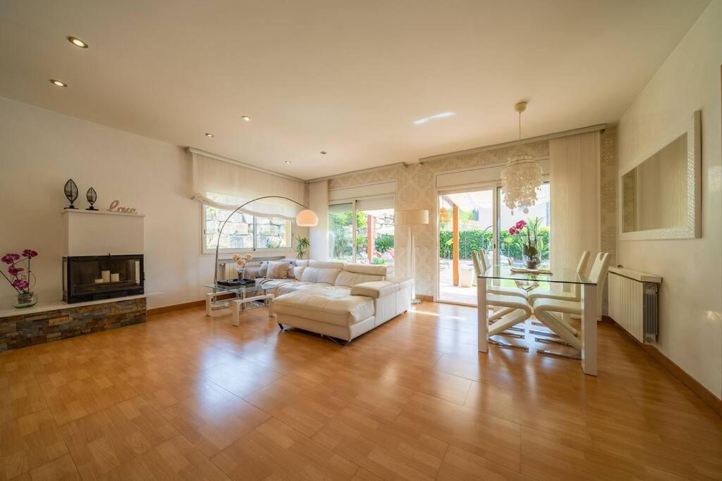 Beverly Hills Lux - Design